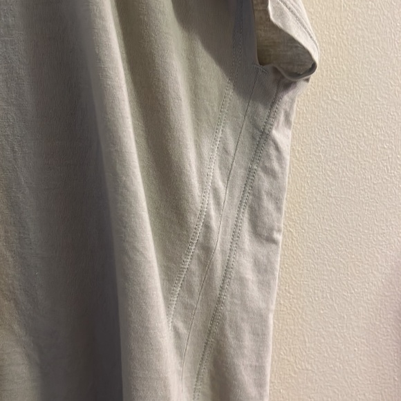 Lululemon hooded t shirt - Picture 7 of 10